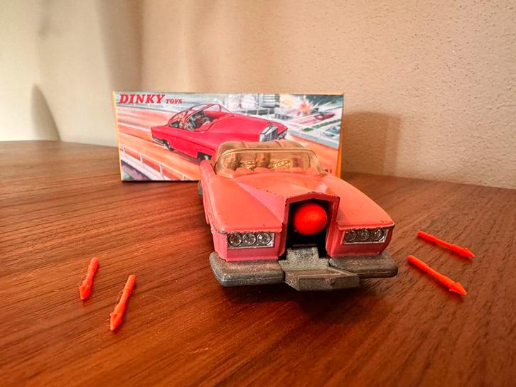 Dinky Toys 100 Lady Penelope FAB1 Thunderbirds, Hobby en Vrije tijd, Modelauto's | 1:43, Zo goed als nieuw, Auto, Dinky Toys, Verzenden