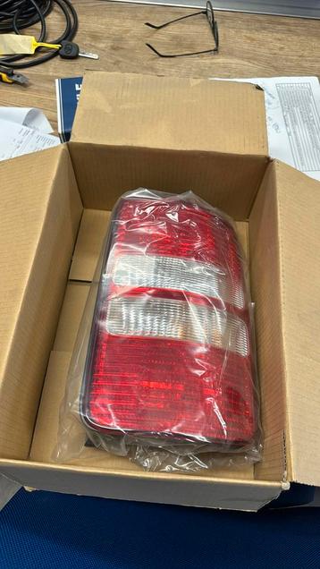 Vw caddy 2010-2015 Rechts achterlicht nieuw 2K5 945 096 beschikbaar voor biedingen