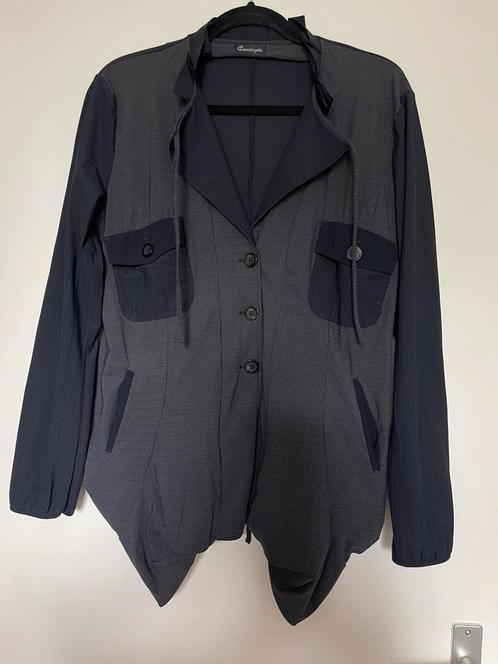 CASSIOPÉE travelstof jasje / blouse maat L, Kleding | Dames, Jasjes, Kostuums en Pakken, Zo goed als nieuw, Jasje, Maat 42/44 (L)