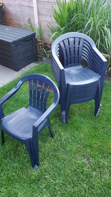 8 tuinstoelen beschikbaar voor biedingen