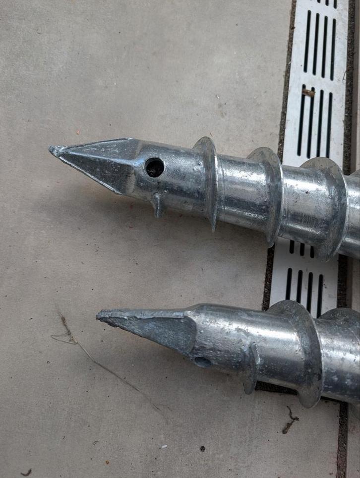 2 schroefpalen Ø76mm, 1600mm lang,  3mm dik, Doe-het-zelf en Verbouw, Overige Doe-het-zelf en Verbouw, Nieuw, Ophalen