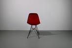 2 Vitra Eames DSR dining chairs Poppy Red, Nieuw, Vijf, Zes of meer stoelen, Metaal, Ophalen