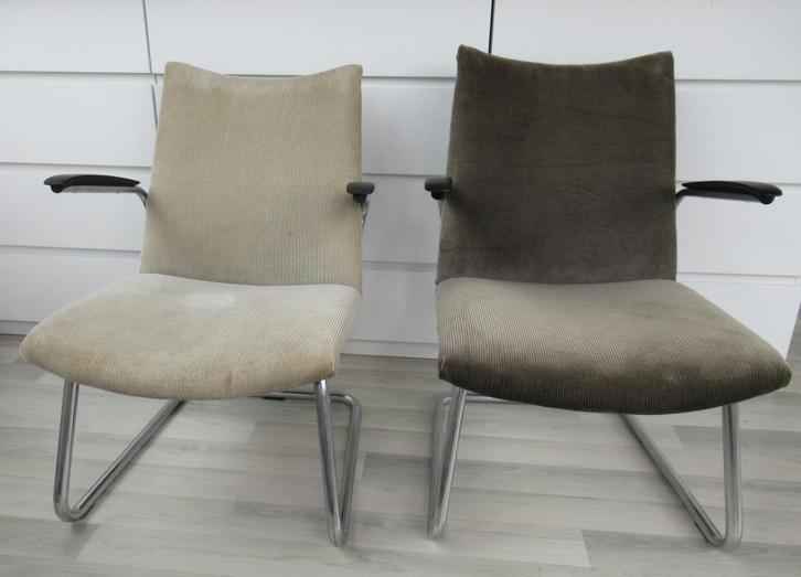 2 buisframe fauteuils van Gebr. De Wit Schiedam, model 4014, Huis en Inrichting, Fauteuils, Gebruikt, Hout, Metaal, Stof, 50 tot 75 cm