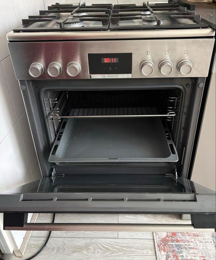 Bosch Gasfornuis met Oven - Grijs, Witgoed en Apparatuur, Fornuizen, Gebruikt, Vrijstaand, Gas, 4 kookzones, 85 tot 90 cm, 60 cm of meer