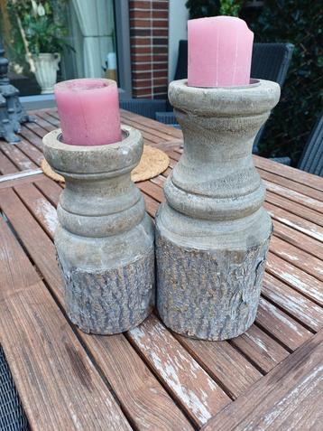 2 mooie boomstam kandelaars  beschikbaar voor biedingen