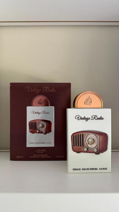 ♦️ Lattafa Vintage Radio decant/sample, Sieraden, Tassen en Uiterlijk, Uiterlijk | Parfum, Nieuw, Ophalen of Verzenden