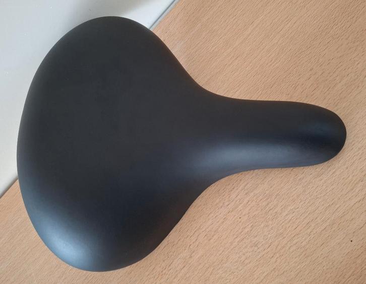 zadel met montageplaat, Fietsen en Brommers, Fietsonderdelen, Nieuw, Algemeen, Zadel, Ophalen of Verzenden