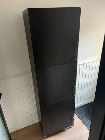 IKEA Besta kast beschikbaar voor biedingen