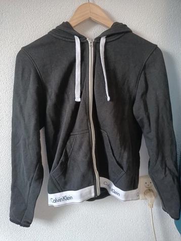 Comfortabel Calvin Klein vest zwart, maat S beschikbaar voor biedingen