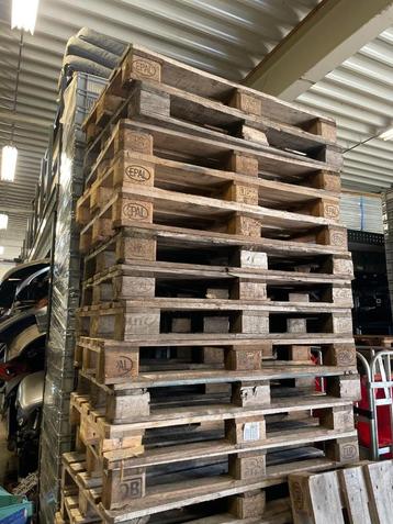 Grote partij Europallets euro pallets 40 stuks beschikbaar voor biedingen