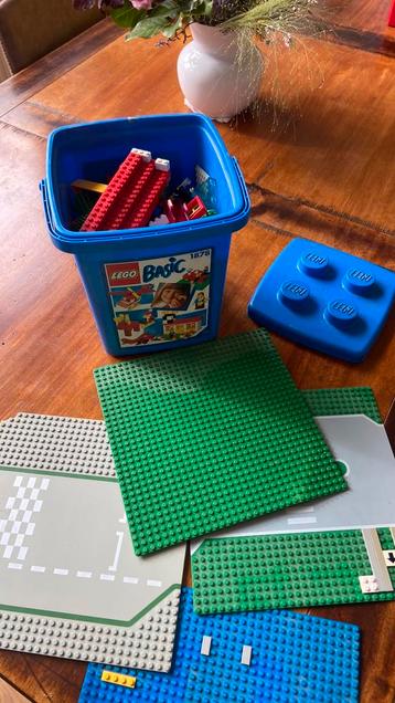 Lego bouwsteentjes en accessoires alleen ophalen beschikbaar voor biedingen