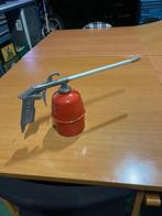 Vloeistof spuit, Ophalen, Nieuw