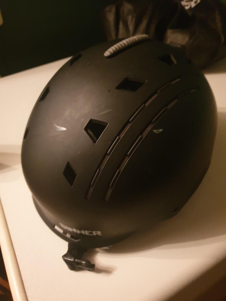 Skie helm, Fietsen en Brommers, Brommerhelmen, Ophalen of Verzenden, Zo goed als nieuw