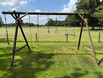 groot houten schommel speeltoestel beschikbaar voor biedingen