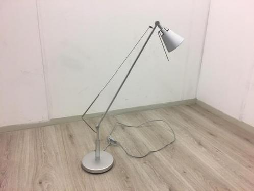 Bureaulamp IKEA HUSVIK mat aluminium, Huis en Inrichting, Lampen | Tafellampen, Zo goed als nieuw, 75 cm of meer, Metaal, Overige materialen