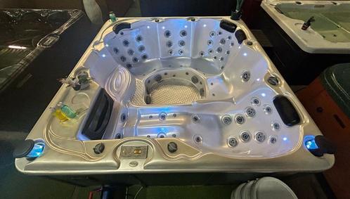 Balboa jacuzzi‼️ 5 pers familie spa 💦 VANDAAG GELEVERD, Tuin en Terras, Bubbelbaden en Hottubs, Gebruikt, Filter, Ophalen of Verzenden