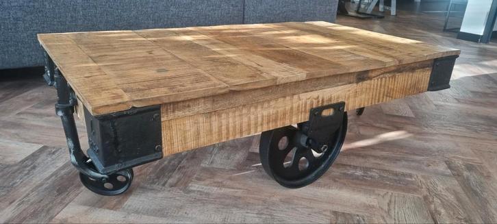 Salontafel Type Railway massief en verlijmd, Huis en Inrichting, Tafels | Salontafels, Zo goed als nieuw, Minder dan 50 cm, 50 tot 100 cm