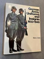 Boek German Army Uniforms and Insignia 1933-1945, Ophalen of Verzenden, Zo goed als nieuw