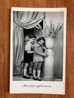 Ongelopen Hartelijk Gefeliciteerd. Kinderen bij bloemenvaas, Ophalen of Verzenden, 1920 tot 1940, Ongelopen, Kinderen