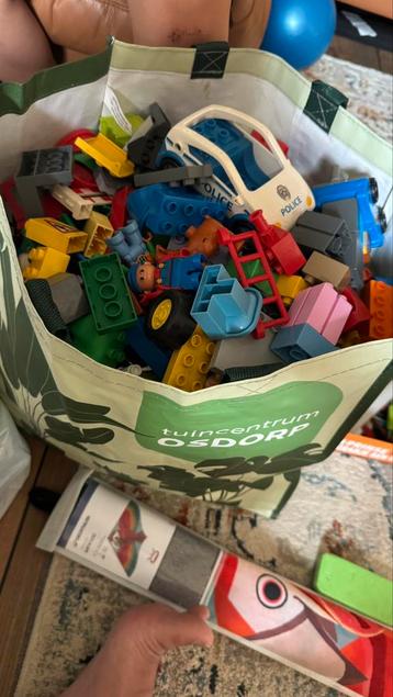 2 zakken lego duplo beschikbaar voor biedingen