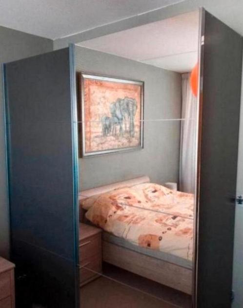 Goossens 2j oud grijze spiegelkledingkast182/210/62 GELDROP, Huis en Inrichting, Kasten | Kledingkasten, Zo goed als nieuw, 200 cm of meer