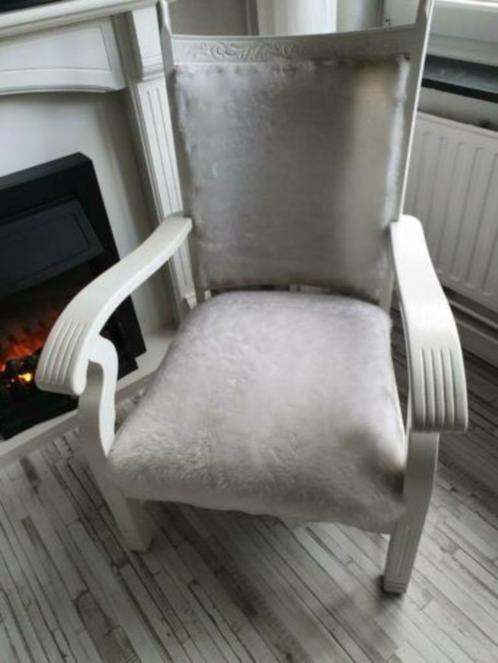 Prachtige antieke witte stoel €20, Huis en Inrichting, Stoelen, Zo goed als nieuw, Eén, Hout, Wit, Ophalen of Verzenden