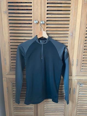 Nike Dri-Fit trainingsjack / m 152 beschikbaar voor biedingen