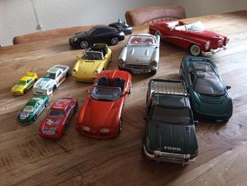 Verzameling van diverse modelauto's beschikbaar voor biedingen