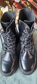 Dr. Martens Jadon - Maat 41 - Kleine Beschadiging, Kleding | Dames, Schoenen, Ophalen of Verzenden, Gedragen, Zwart, Lage of Enkellaarzen