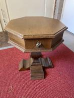 Eikenhouten achtkant tafeltje + lade, Minder dan 55 cm, Gebruikt, Overige vormen, Hout