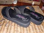 SKECHERS SLIPPERS, Kleding | Dames, Schoenen, Skechers, Ophalen of Verzenden, Zo goed als nieuw, Zwart