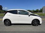 Toyota Aygo 1.0 VVT-i x-joy Carplay / Climat Contrl / Camera, Te koop, Zilver of Grijs, Geïmporteerd, Benzine