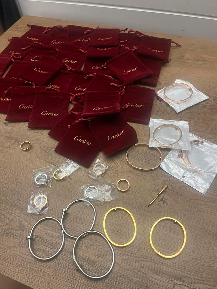 Cartier Sieraden Collectie, Sieraden, Tassen en Uiterlijk, Armbanden, Gebruikt, Goud, Roze, Met bedels of kralen, Ophalen of Verzenden