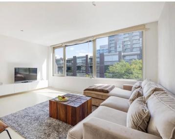 Salontafel for sale  beschikbaar voor biedingen