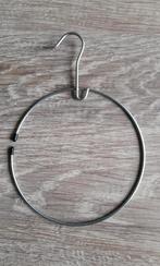 ring met ophanghaak, Ophalen of Verzenden, Zo goed als nieuw