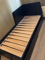 Bedbank flekke (ikea) zwart, Huis en Inrichting, Slaapkamer | Bedden, Ophalen, 90 cm, Zwart, Tweepersoons