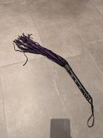 Zweep, flogger, Ophalen