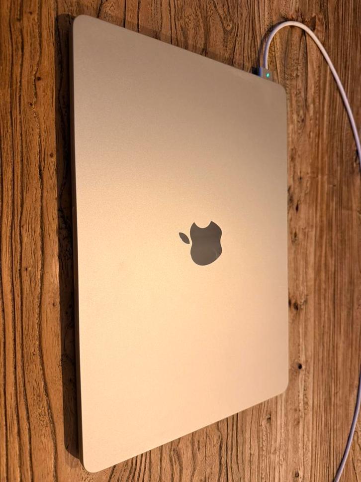 Als nieuw!! Macbook air (M2-2022 model), Computers en Software, Apple Macbooks, Zo goed als nieuw, MacBook Air, 13 inch, Ophalen