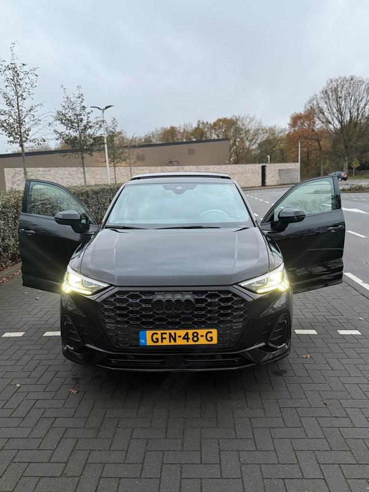 Audi Q3 | 45 Tfsi | e 245pk | S Tronic | 2022 Zwart | PANO, Auto's, Audi, Particulier, Q3, Hybride Elektrisch/Benzine, Plug-in hybride