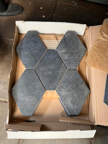 Zwarte accent tegel zeskant castelvetro absolut esagona nero beschikbaar voor biedingen