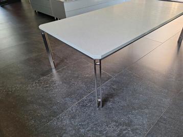 Metaform Salontafel Composietblad beschikbaar voor biedingen