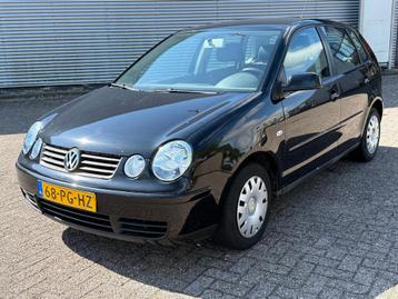 Volkswagen Polo 1.4 55KW 2004 Zwart airco 5drs beschikbaar voor biedingen