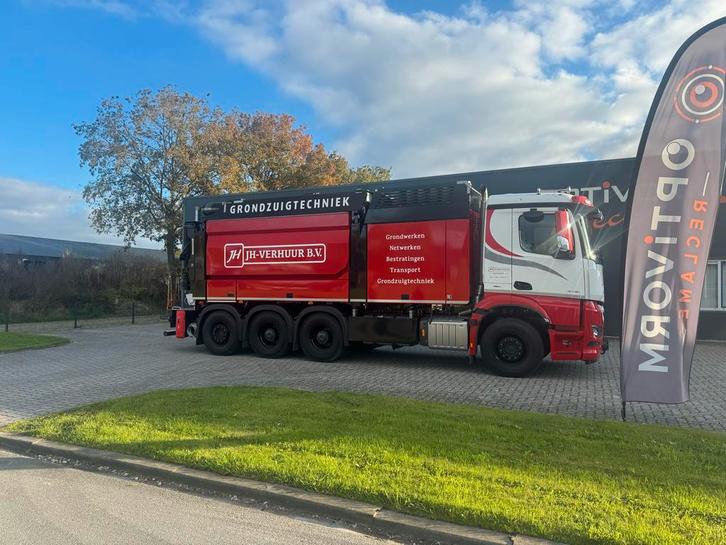 Grondzuigwagen, Auto's, Vrachtwagens, Bedrijf, Mercedes-Benz, Diesel, Euro 6, Automaat, Rood, Zwart, Voorwielaandrijving, Ophalen