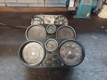 Mercedes W115/W114 Cockpit/Tellerbakken beschikbaar voor biedingen