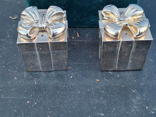 Vintage verzilverde Cadeau Vorm Zout en Peper Strooiers, Antiek en Kunst, Antiek | Goud en Zilver, Zilver, Ophalen of Verzenden