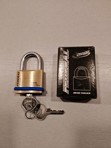4* federal f40 40mm hangsloten, gelijksluitend evt per stuk beschikbaar voor biedingen