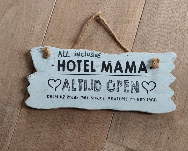 Hotel Mama Reclamebord - Altijd Open!, Huis en Inrichting, Woonaccessoires | Wanddecoraties, Ophalen of Verzenden