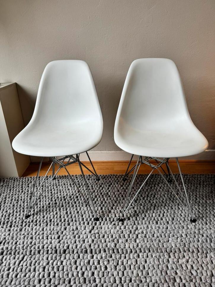 Vitra Eames DSR stoel verchroomd onderstel, licht grijs, Huis en Inrichting, Stoelen, Gebruikt, Twee, Kunststof, Grijs, Ophalen