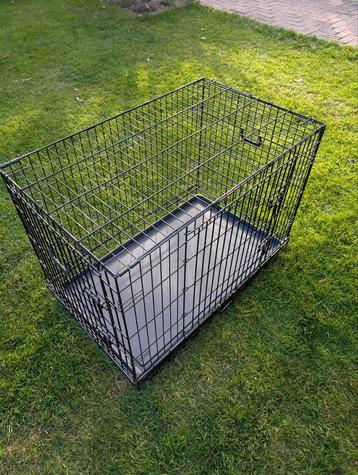 Zwart metalen hondenbench 94x58 (67 hoog) 2 deuren 2 grendel beschikbaar voor biedingen