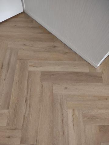 Prachtige pvc vloer visgraat beschikbaar voor biedingen